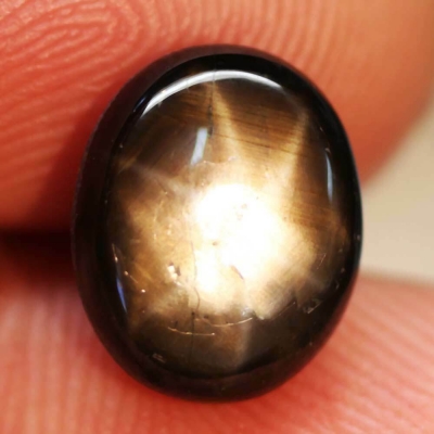  Камень черный звездчатый сапфир натуральный 6.56 карат арт 27870