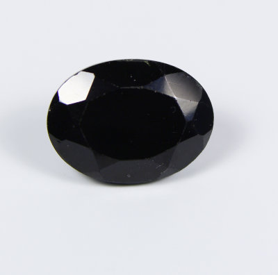  Камень черная Шпинель натуральная 12.80  карат арт. 10618