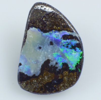 Камень болдер Опал натуральный 6.5 карат арт. 8559