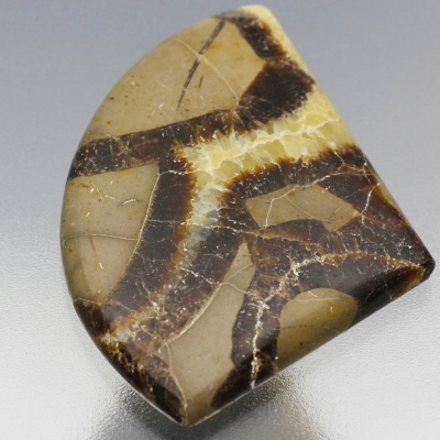  Камень желтый септариан натуральный 212.00 карат арт. 12946