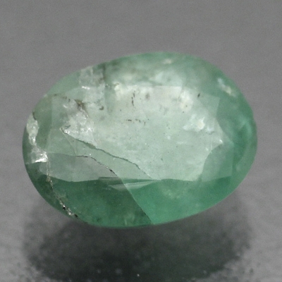 Камень зелёный берилл натуральный 0.93 карат арт. 19906