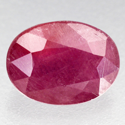 Камень розовый корунд натуральный 7.93 карат арт 14966
