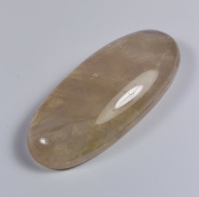 Камень Кварц с рутилом натуральный 53.45  карат арт. 3595